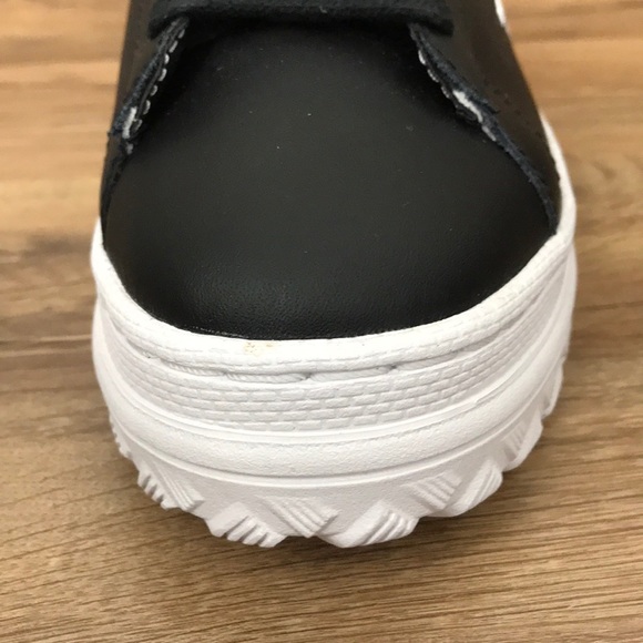 CONVERSE LOW TOP BRAND NEW - Picture 7 of 16